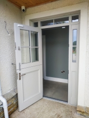 Door 4- stable style