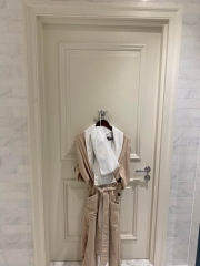 18-Inside bathroom door